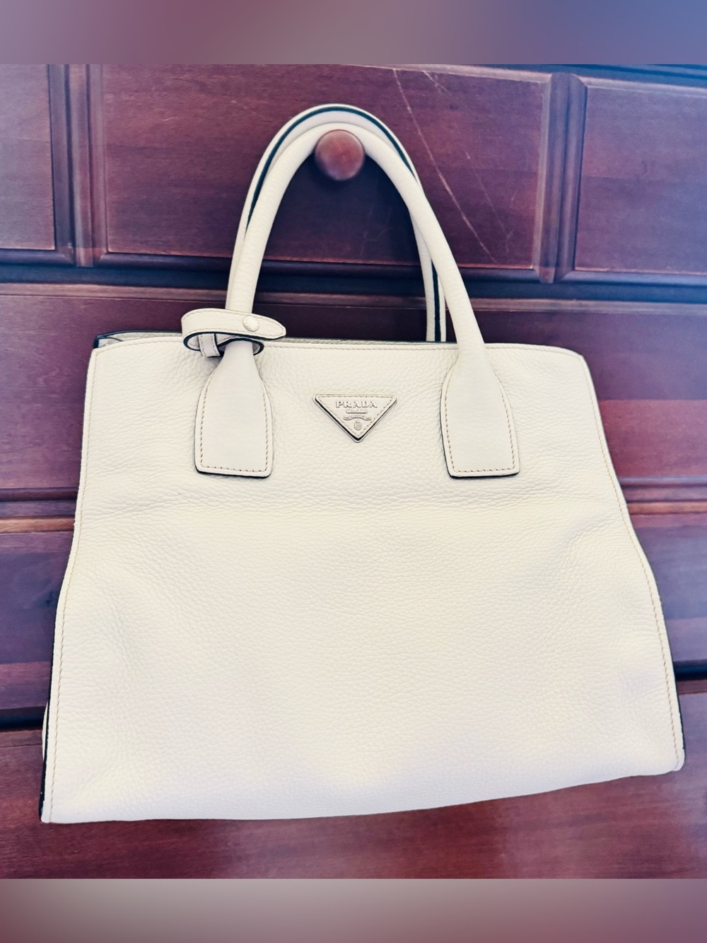 Prada AUTHENTIC Talco Off White Vitello Daino Textured Leather Tote Bag - Picture 4 of 16